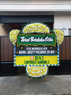 Papan Bunga Duka di Dayan Peken