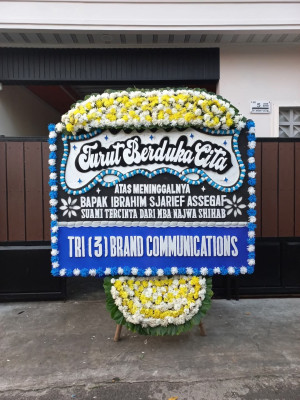 Papan Bunga Duka di Dayan Peken
